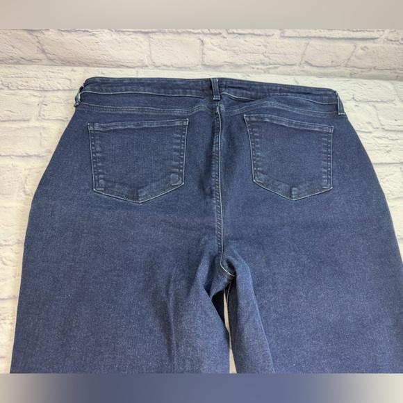 NYDJ Barbara Bootcut Dark Indigo Flare Jeans w/Lift Tuck Technology. Size 16. - Picture 4 of 7